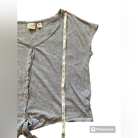 Rachel Zoe 100% Linen Button & Tie front Top. Size Medium. - Picture 7 of 12
